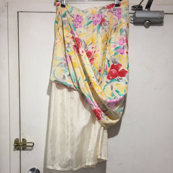 VINTAGE FLORAL PRINT SILK SKIRTS SIZE 14 - Picture 4 of 8